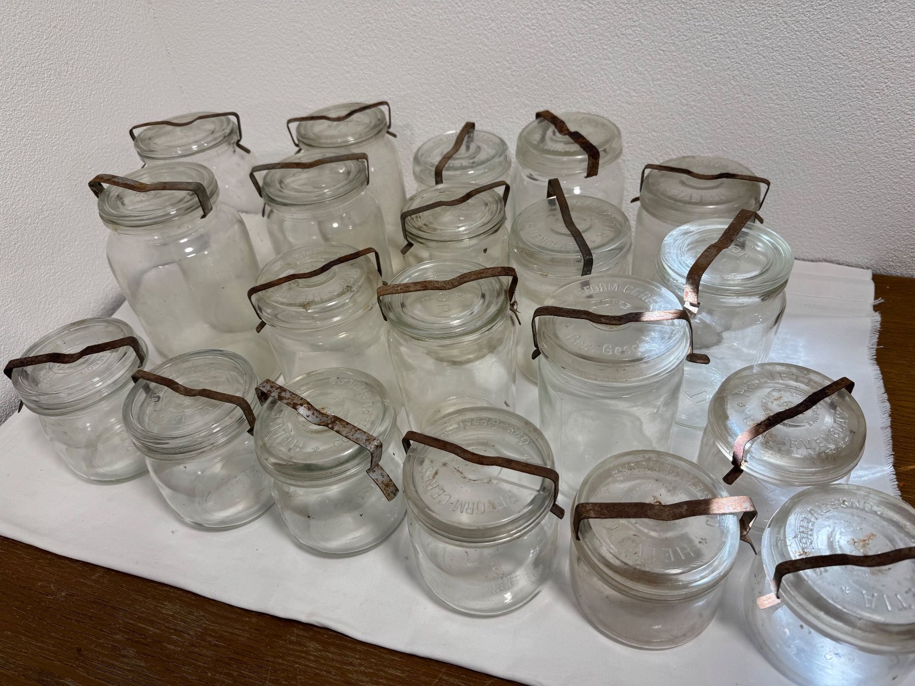 Toutes les décorations: 60x alte Einmachgläser, Konservengläser, Einmachen, Dekor – D'occasion à Fislisbach par Butz_butz