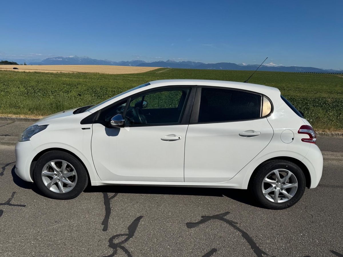 Peugeot Automobili: Peugeot 208 – Usato da lully venduto da sof_l8yw 9