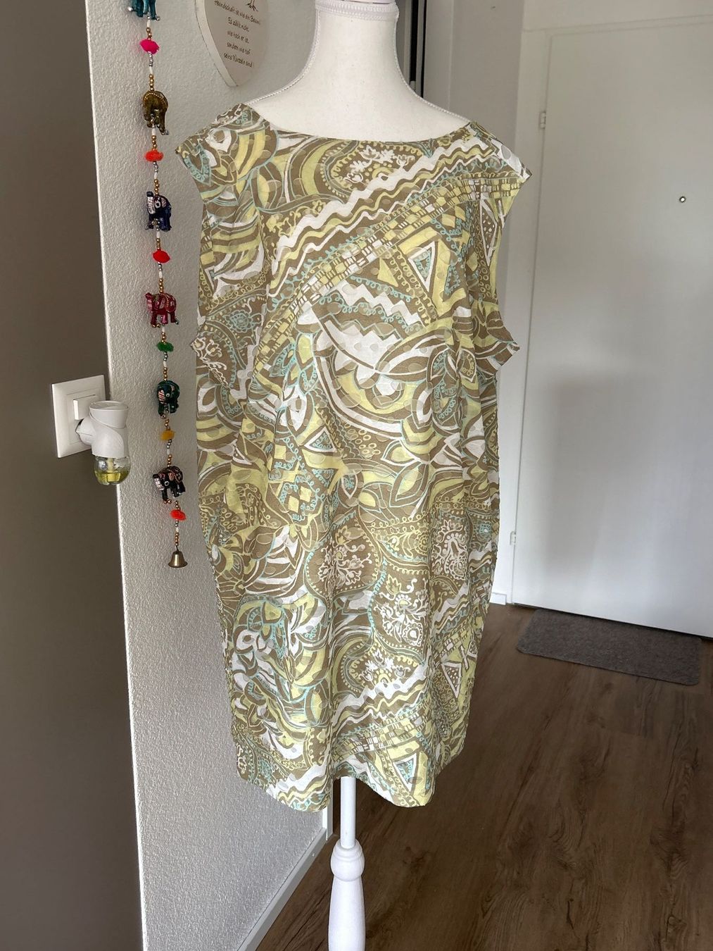 Top: Buntes Top  IZU Schweiz 100% Handarbeit – Usato da Brunnen venduto da Nala2929 2