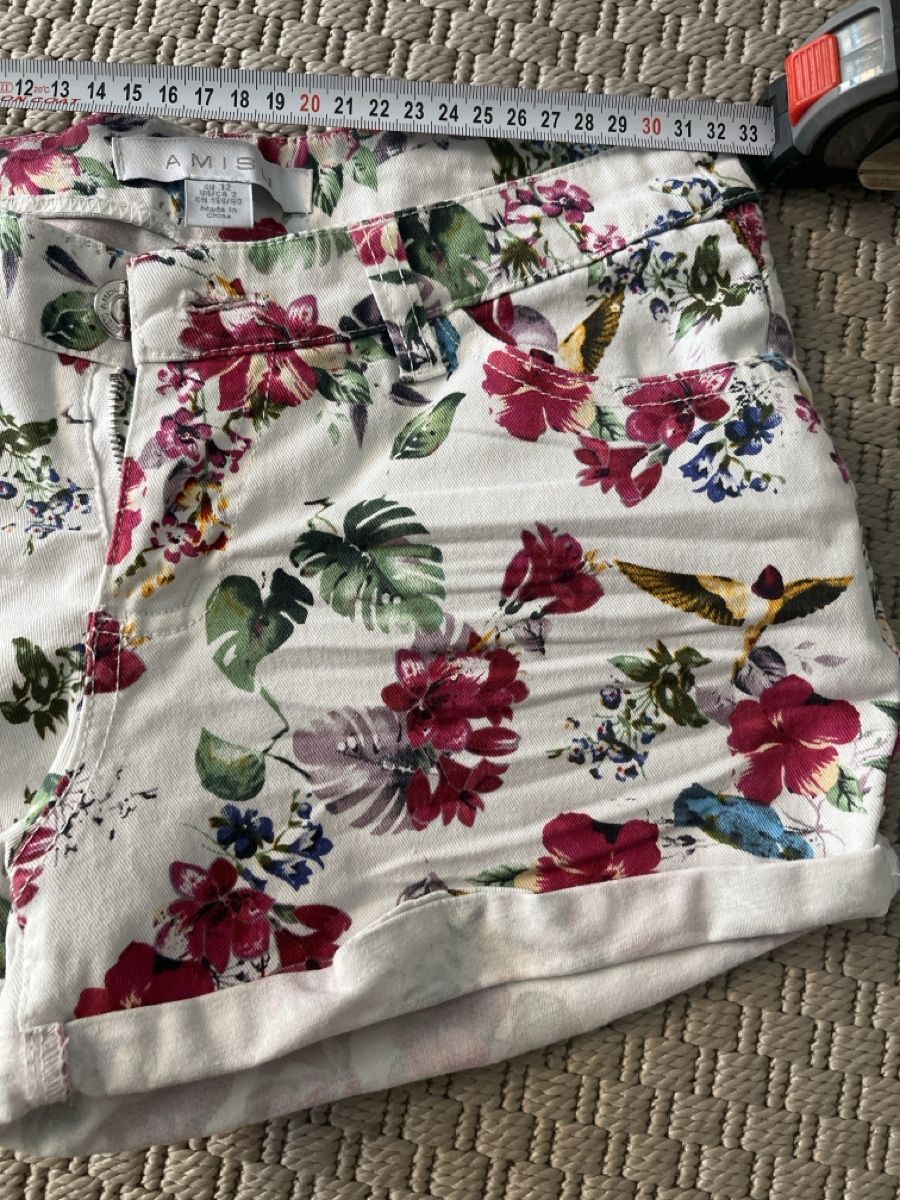 Pantaloni: Shorts, Blumenmuster, XS – Usato da Solothurn venduto da Bobesch08 1