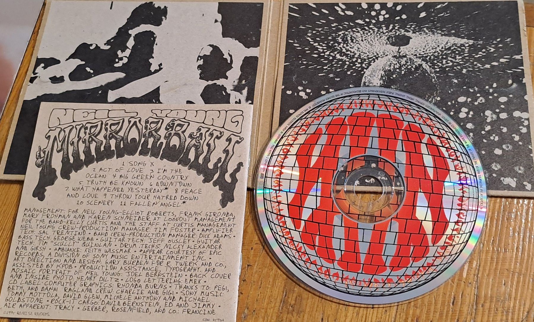 CD: NEIL YOUNG``MIRRORBALL`` – Usato da Münsingen venduto da Rocking 3