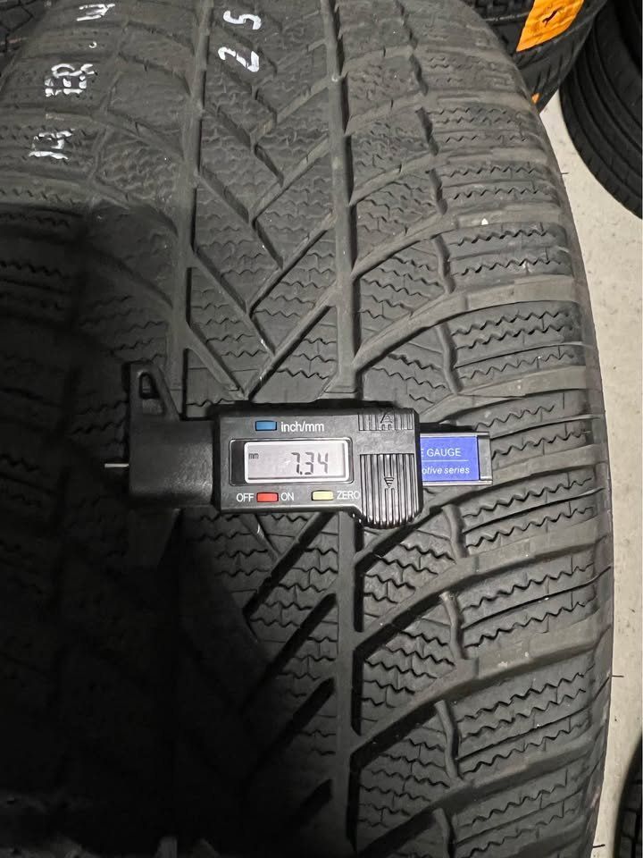 Bridgestone Pneumatici & Ruote complete: 255/45R20 105V Bridgestone Blizzak LM005 – Usato da Pratteln venduto da pne_s8lz