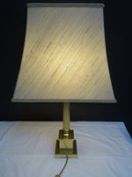 LAMPE MIT MESSINGFUSS