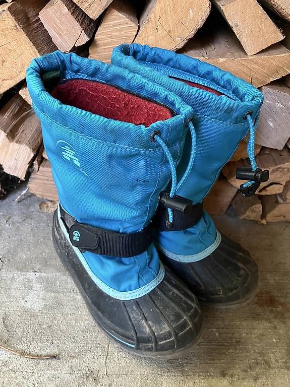 Scarpe per ragazzi: Kamik Snowboots Gr. 31 – Usato da Zollikon venduto da CorViv