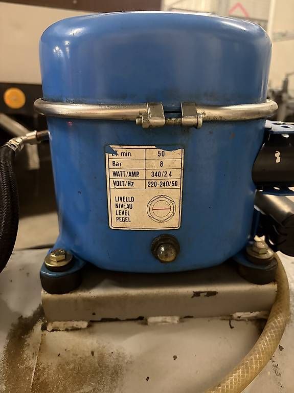 Compressori: Luft Kompressor  – Usato da Lausen venduto da Gjuliana4 3
