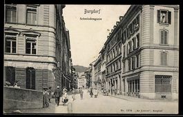 AK Burgdorf, Schmiedengasse mit Passanten