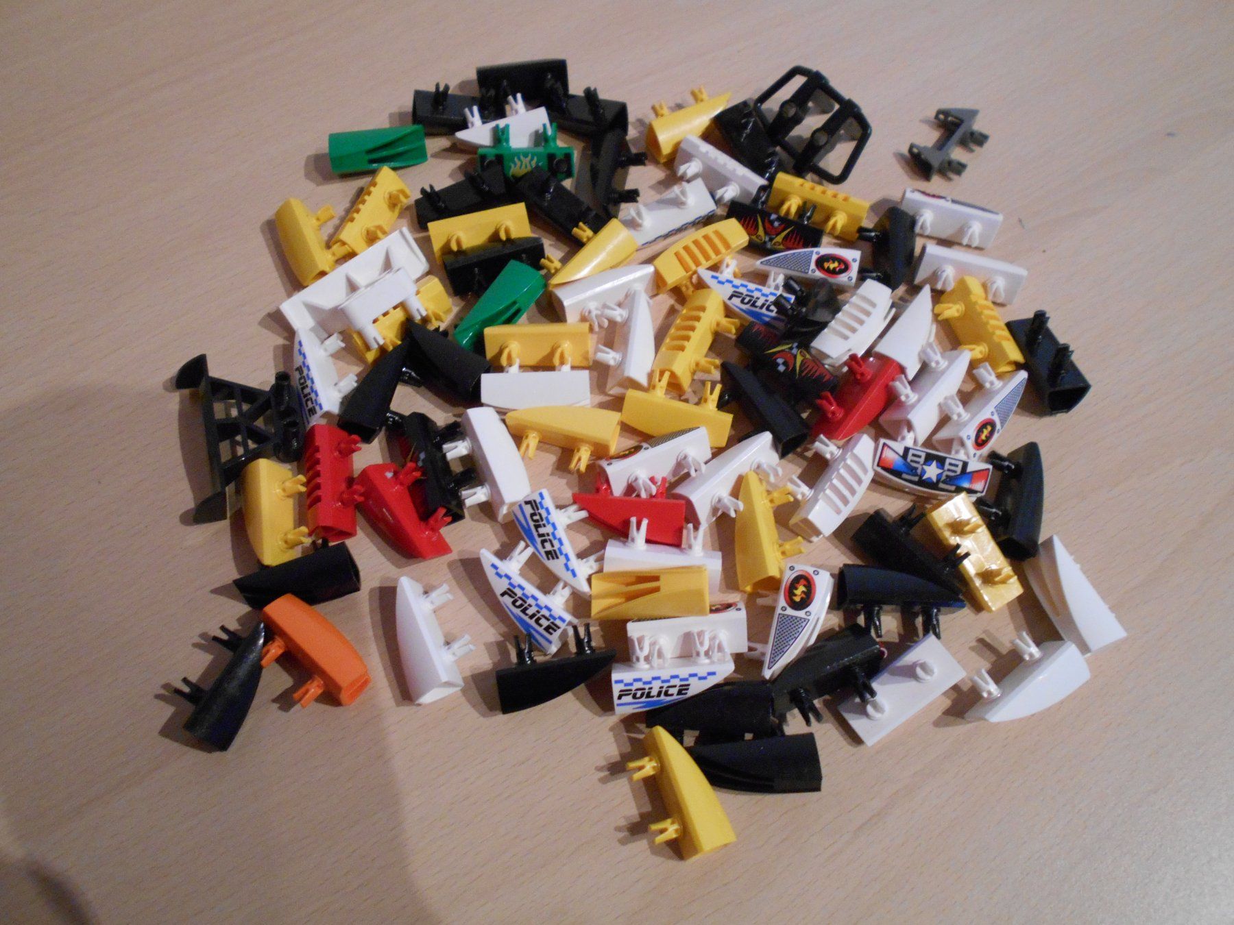 Lego Giocattoli: Lego Seitenteile ( 700 ) – Usato da Niederuzwil venduto da hexli_66