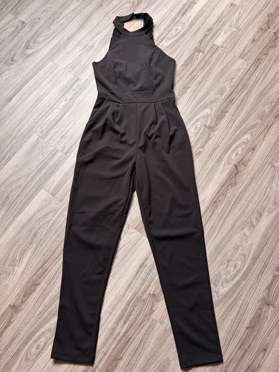 Wal G. Tute: Schwarzer Jumpsuit Marke Wal-G Gr M – Usato da Gossau SG venduto da Swisslady25
