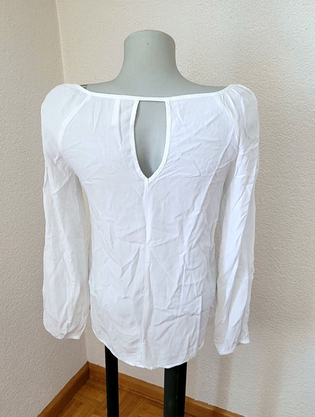 T-Shirts: Blusen Shirt Gr. XS Weiss – Neu und originalverpackt aus Füllinsdorf von Sunnebliemli7 1