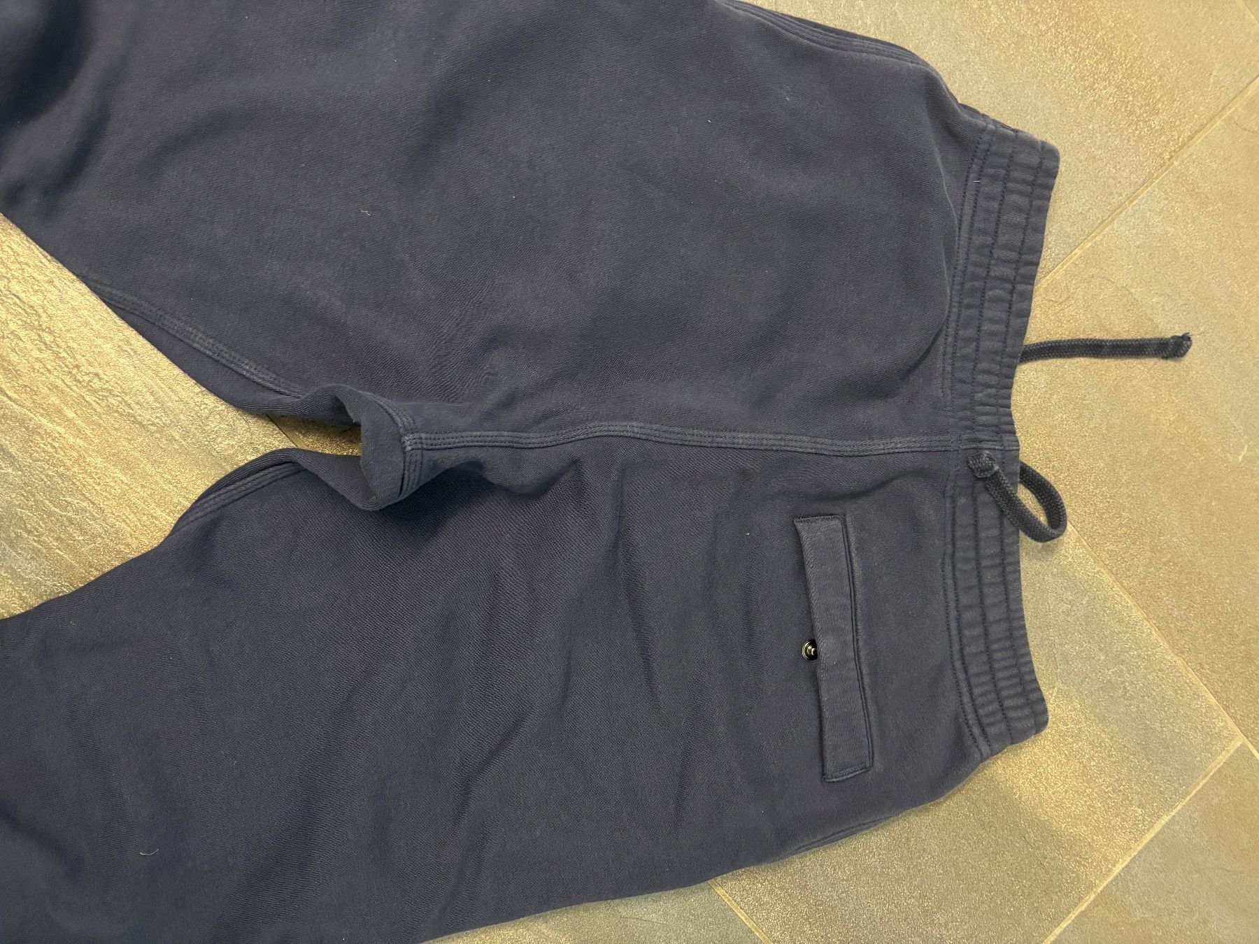Nike Pantaloni: Nike Jogginghose – Usato da Diepoldsau venduto da Theatom0 3