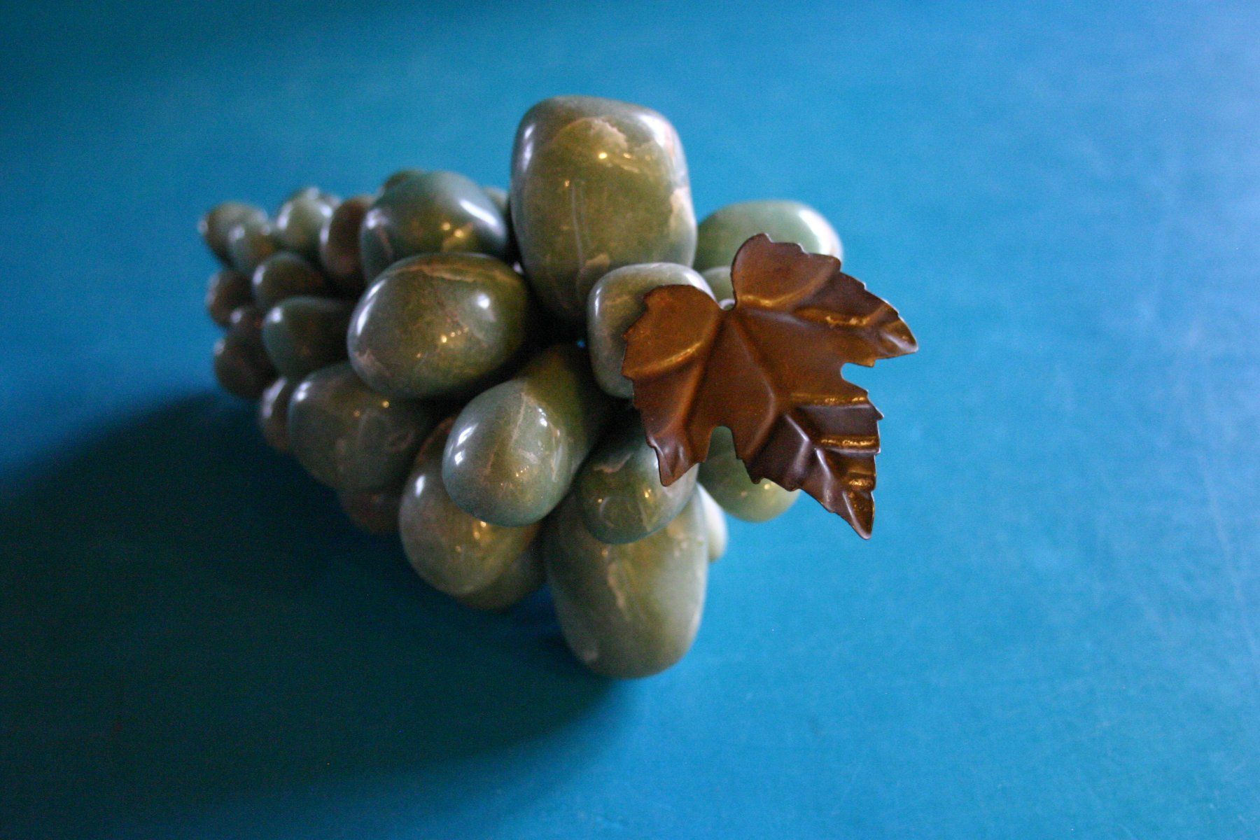 Edelsteine: Traube aus Jade-Edelsteinen – Gebraucht aus Winkel von gabriele56 1