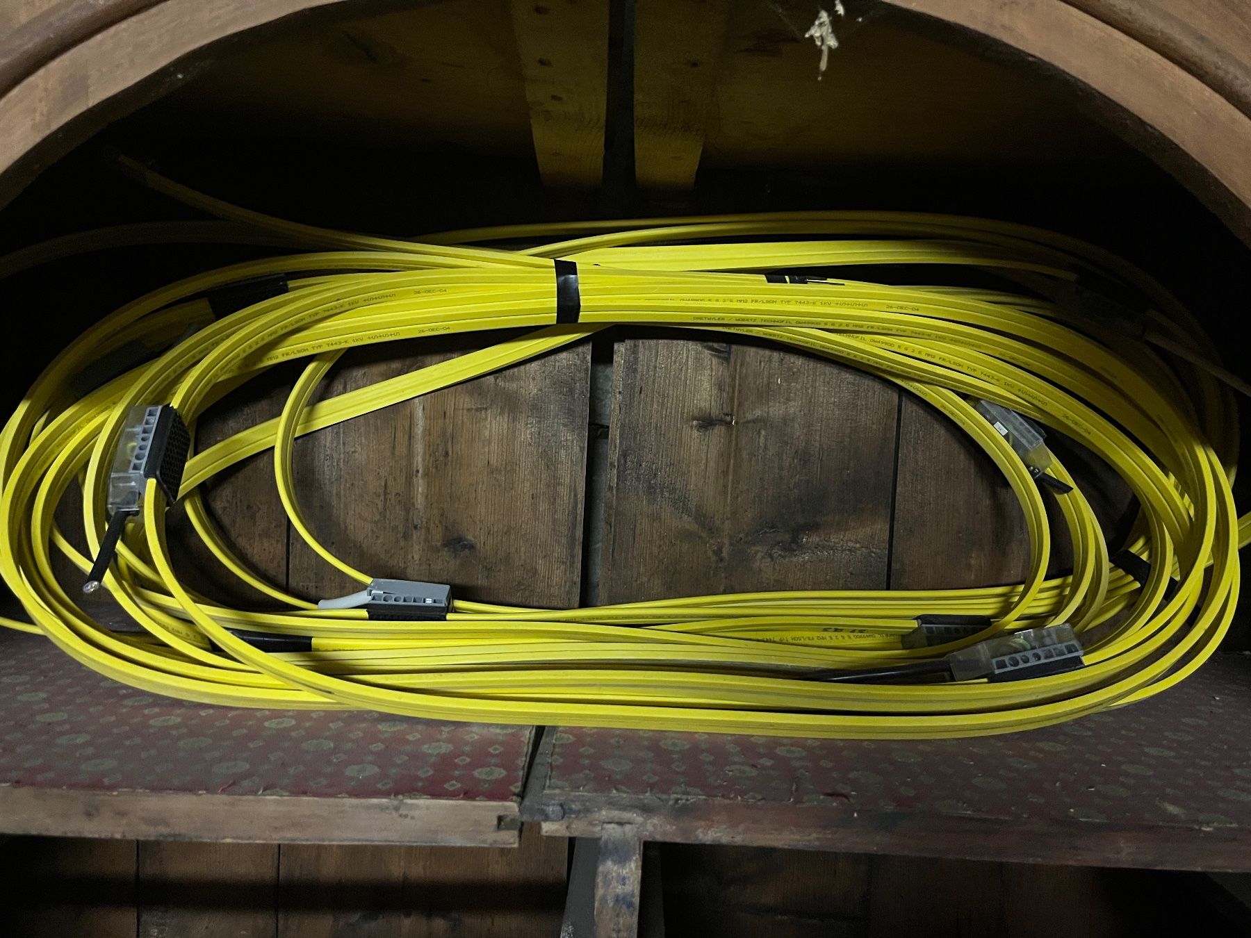 Cavi: Systemflachkabel 5x2,5mm2 – Usato da Bern venduto da ioenuu