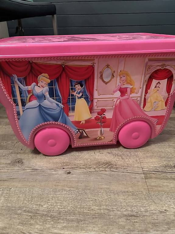 Giocattoli: Caisse de rangement princesses Disney – Usato da Moutier venduto da Christiane13 1