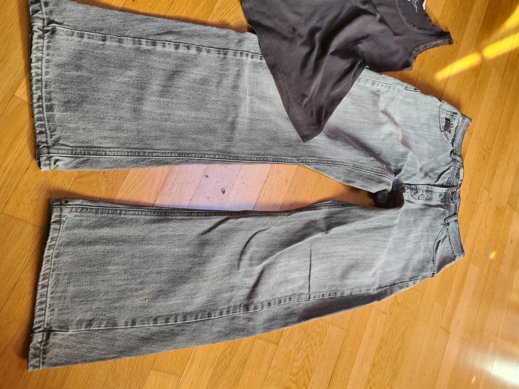 Volcom Lotti di vestiti: VOLCOM Jeans ,Hosenanzug und Top gr.M – Usato da Ferden venduto da jemyce 3