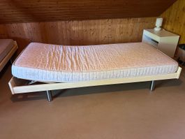 Bett inklusive Matratze