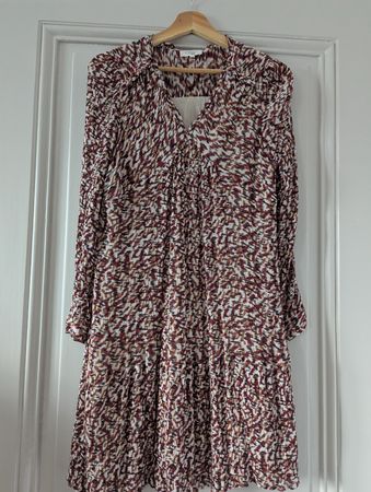 superbe robe Caroll L