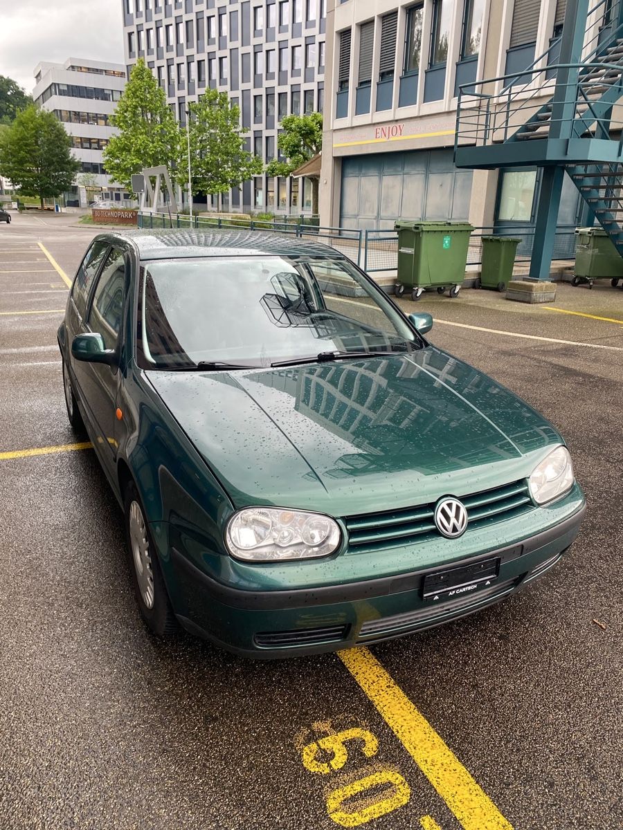 VW Automobili: VW golf 4 AB MFK – Usato da Dietikon venduto da hat_z5kp 4