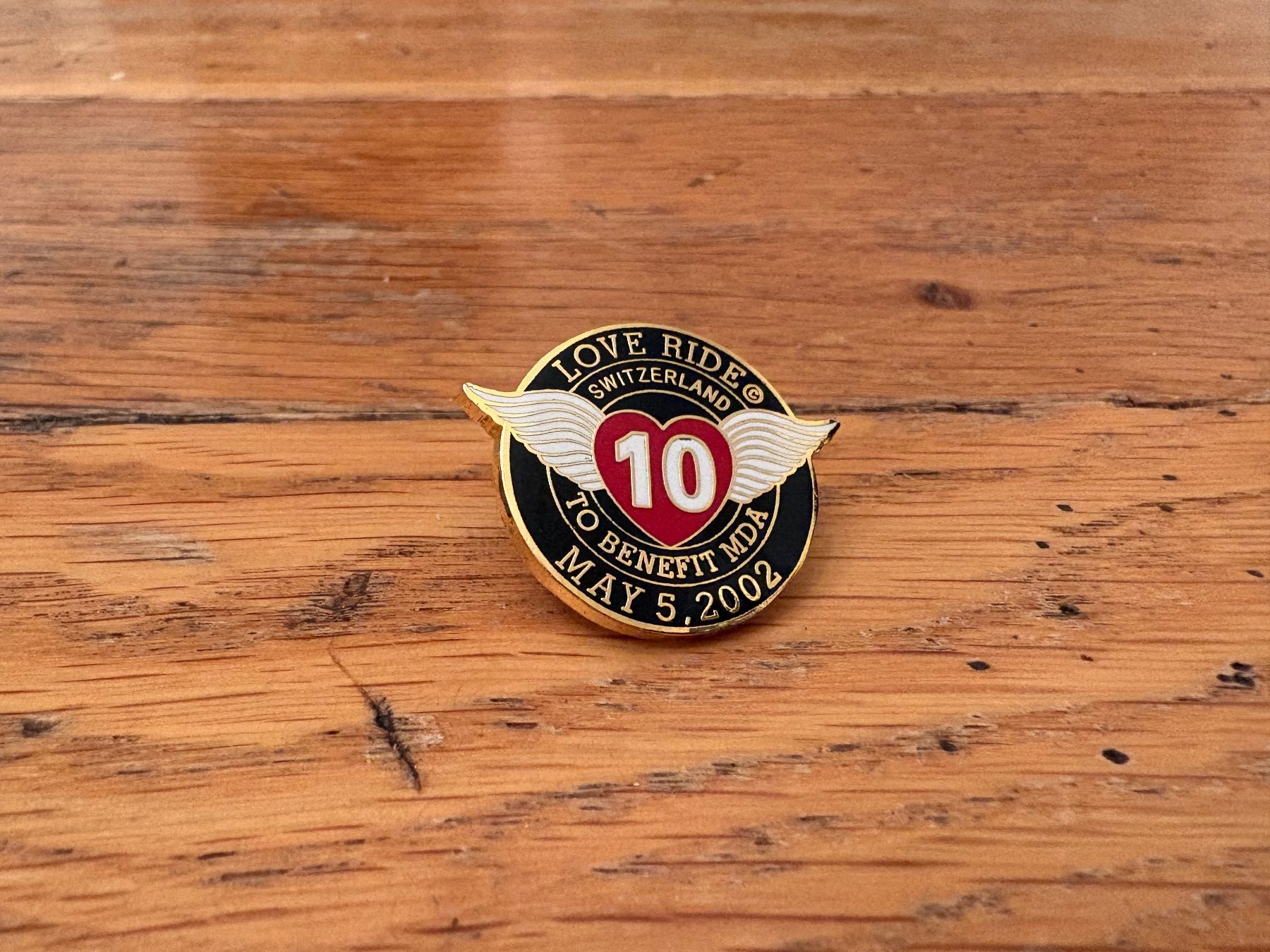 Placchette & Badge: Love Ride Pin - Nr.10 – Usato da Heimiswil venduto da Lebensarchitekt