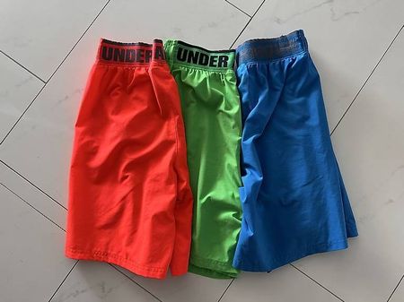 3x UnderArmour Shorts (Fitness) Gr SM/P