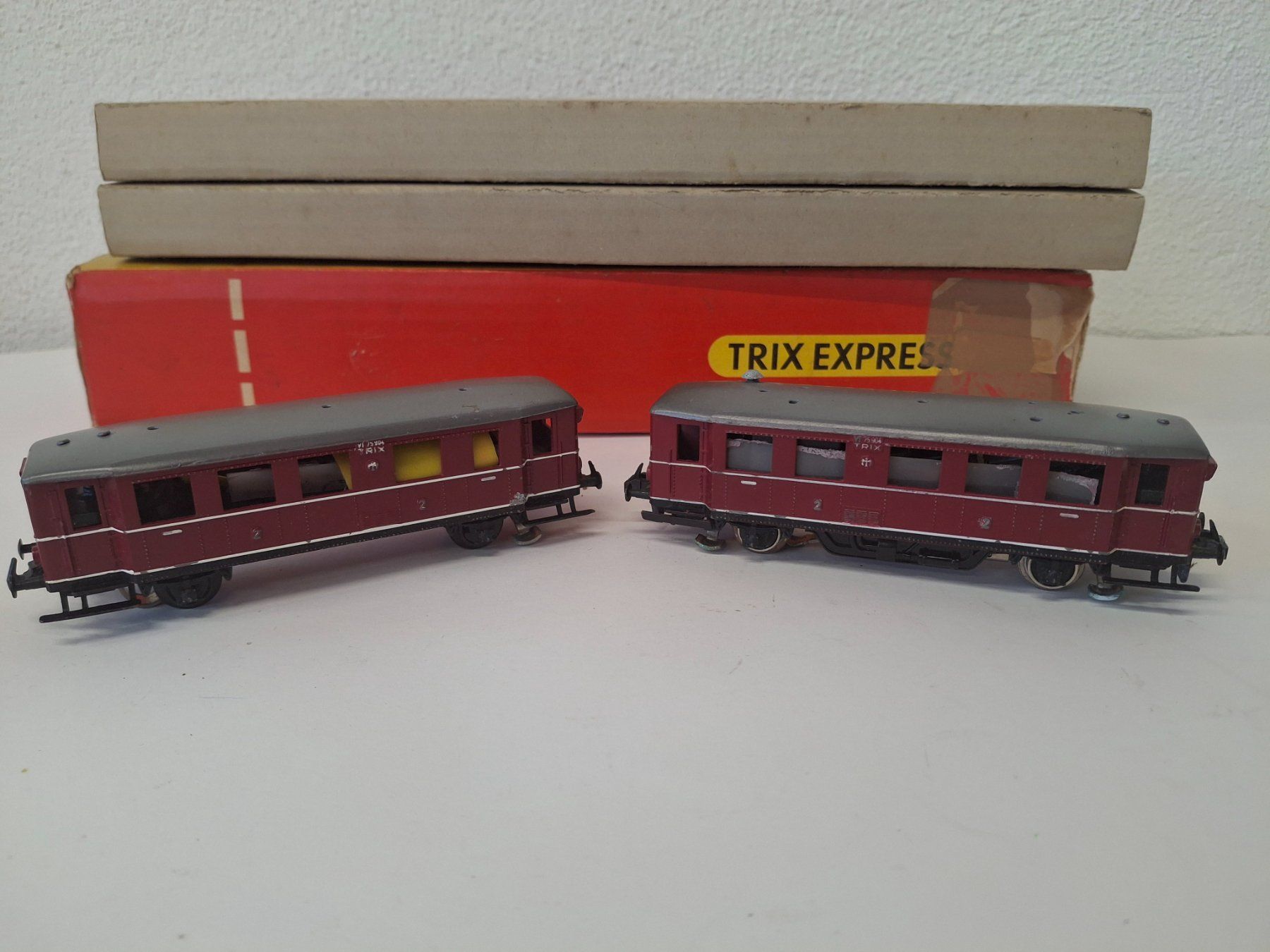 Trix Modellini di ferrovie: Trix Express 2-teilig Dieseltriebwagen – Usato da Reichenburg venduto da AK307 3