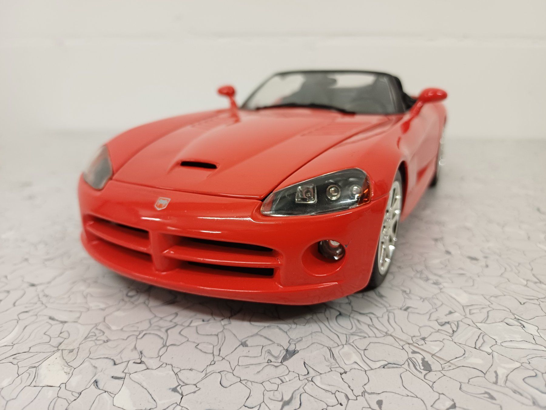 Hot Wheels Voitures modèles: Dodge Viper Roadster (1:18) – D'occasion à Niederhasli par ZZoki 3