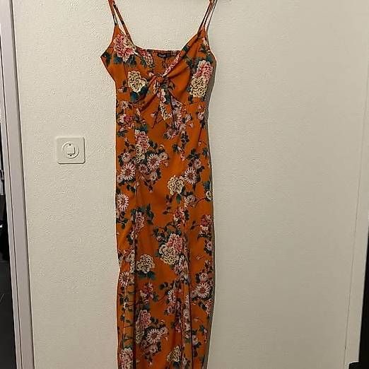 Boohoo Vestiti: Sommerliches Maxikleid mit Blumenmuster, Grösse 36 – Usato da Schlieren venduto da jul_yrw7 1