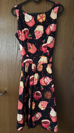Rockabilly-Kleid mit Cupcake-Muster Grösse S