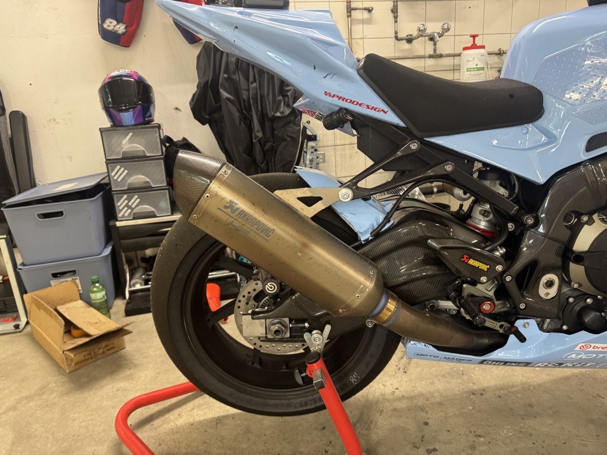 BMW Altro: BMW S1000RR Rennfahrzeug – Usato da Teufenthal AG venduto da Costa1990 7