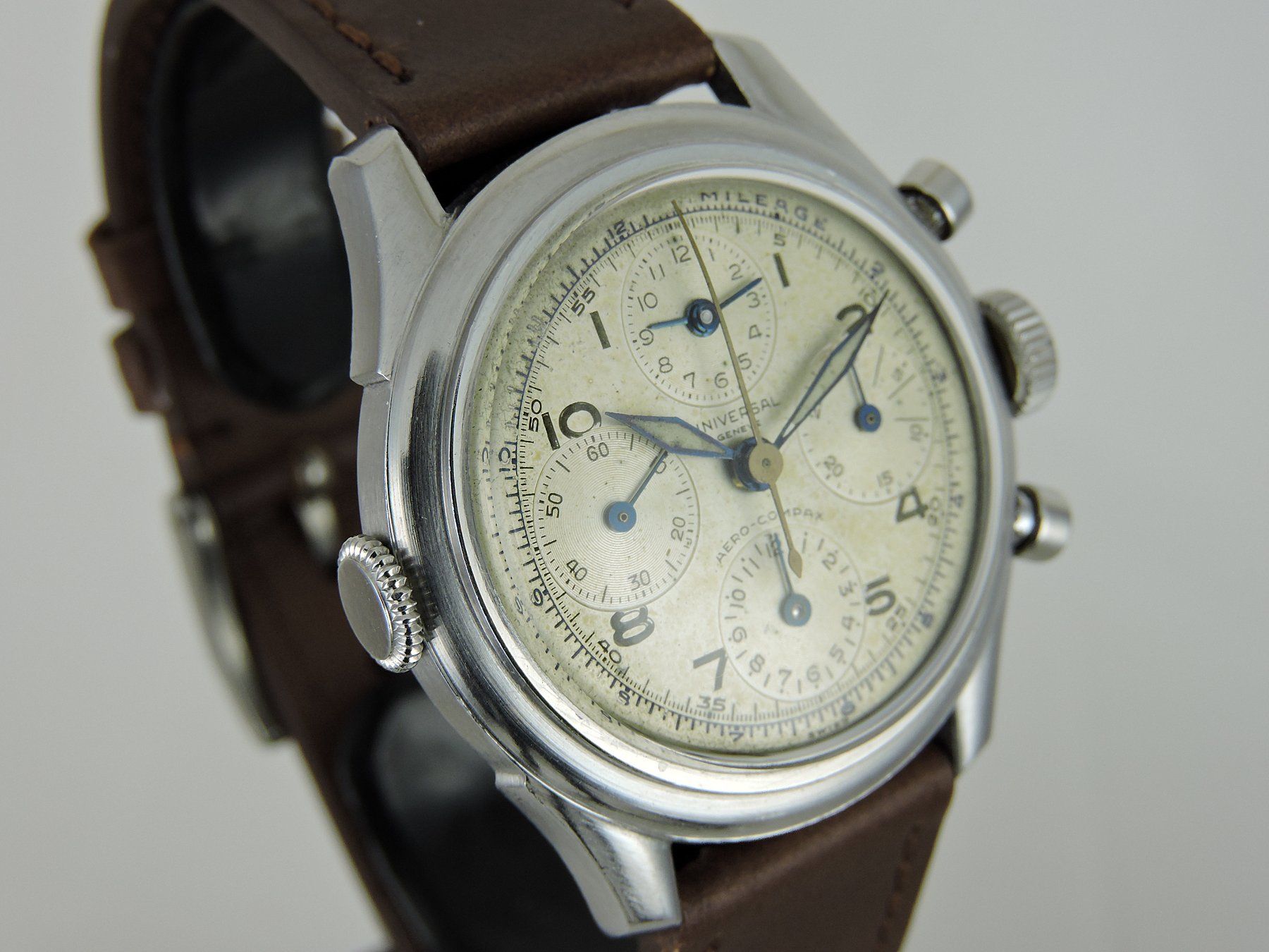 Universal Genève Orologi: 1945 Universal Genève Aero-Compax 22290 - Serviced – Usato da Bern venduto da Vintage-Oyster 5