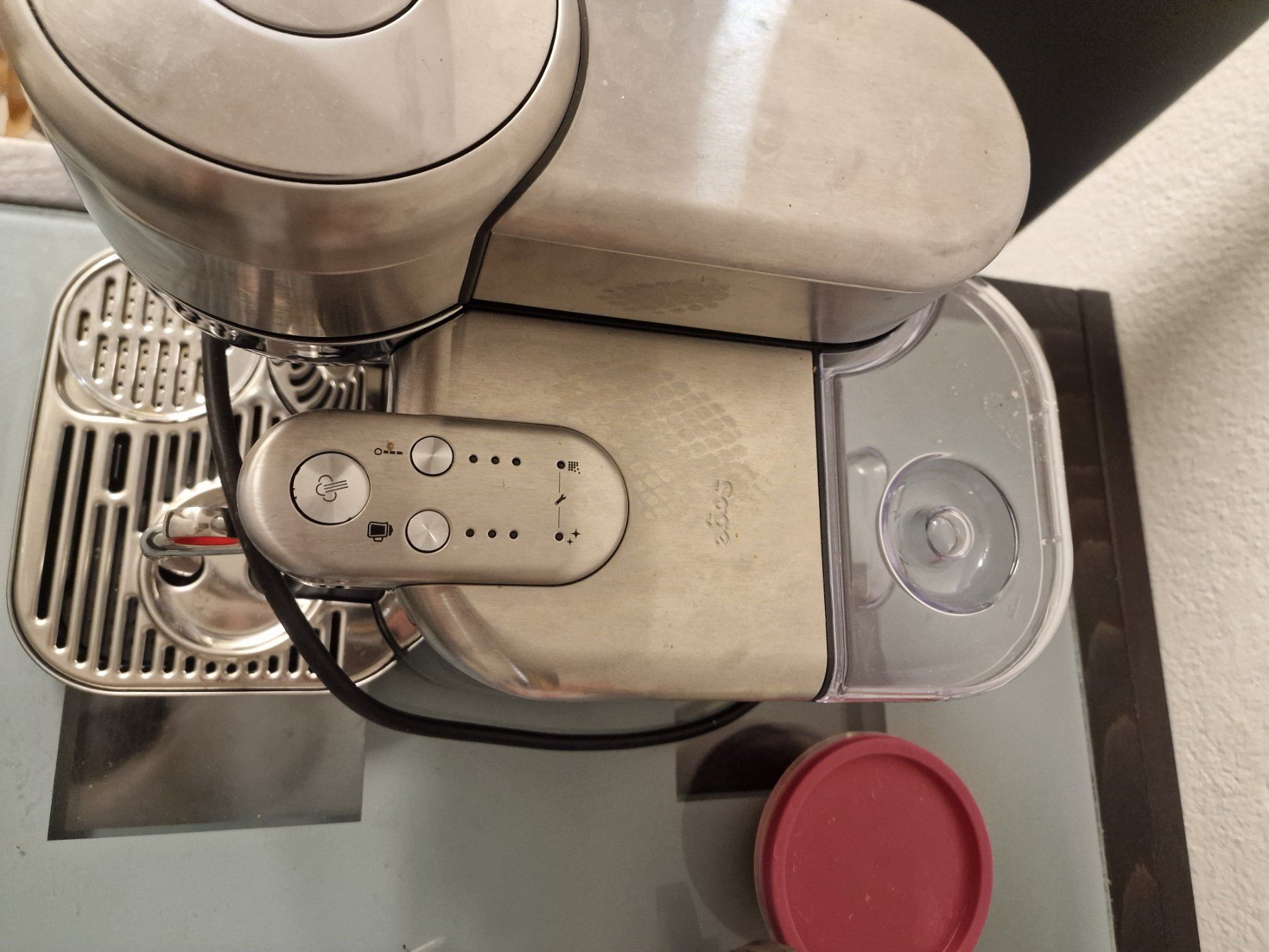 Nespresso Macchine per caffè & Macchine per espresso: Macchina da caffè Nespresso inossidabile - Ottimo affare! – Usato da Emmen venduto da vin_9sl2 3