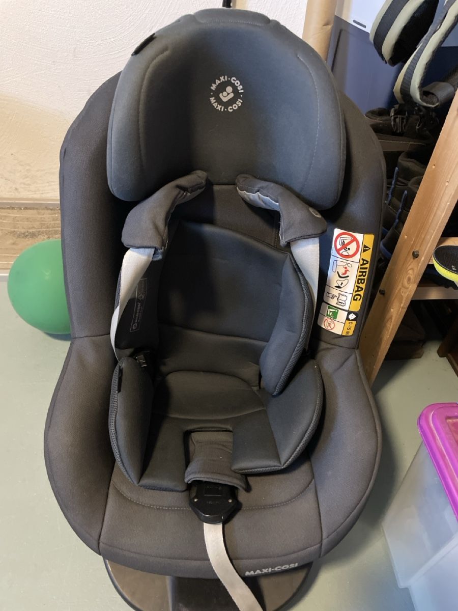 Maxi-Cosi Seggiolini per auto: Kindersitz Maxi-Cosi grau gebraucht – Usato da Kandersteg venduto da sunngirl 2