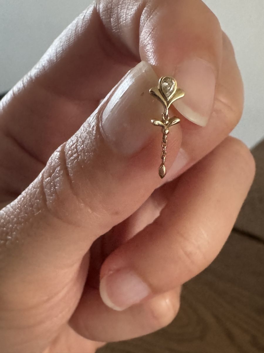 Boucles d'oreille: Junipurr Jewelry Penelope Threadless Pin Earring  – Neuf (Voir description) à Morges par melz_28