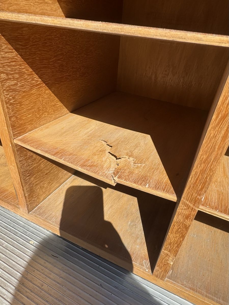 Scaffali: Holz Gestell  – Usato da Schlieren venduto da Freundlich02 4