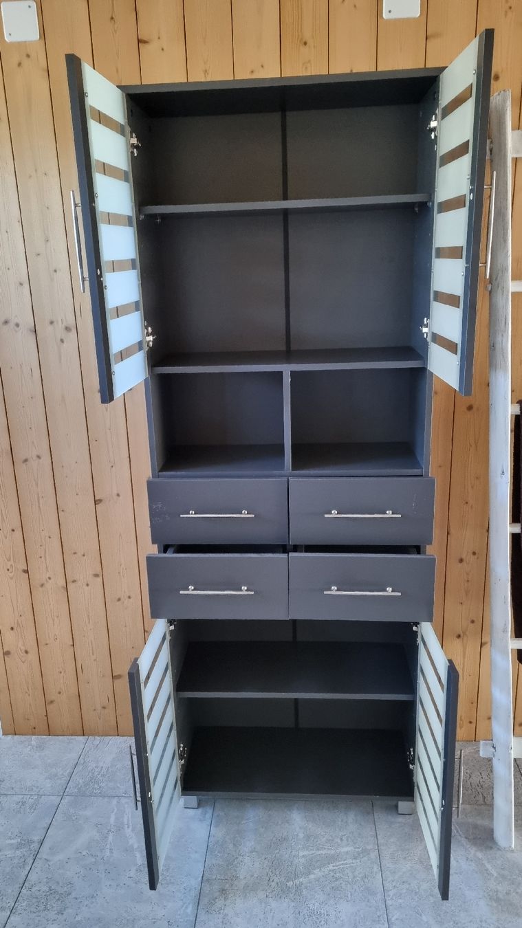 Armadi: Badezimmerschrank – Usato da Sarnen venduto da Misha3 3