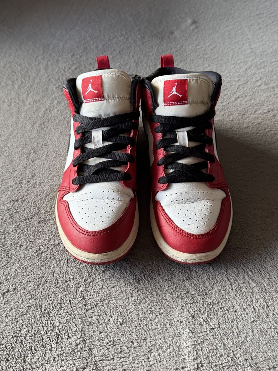 Jordan Schuhe für Jungen: Jordan 1 Mid 33.5 – Gebraucht aus Montreux von DMtop 1