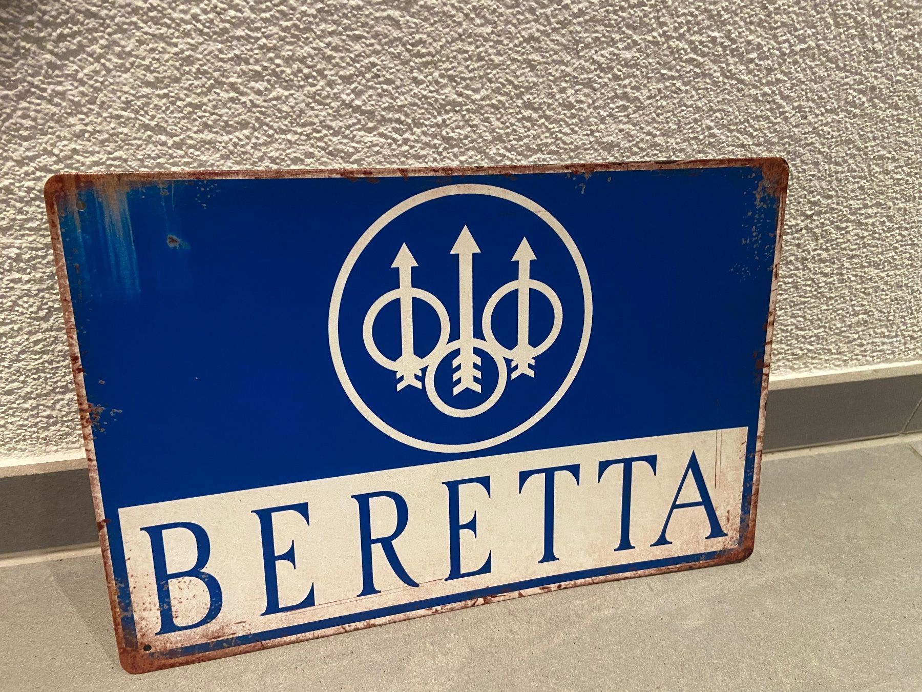 Insegne: SCHILD BERETTA METALL 1 STÜCK/ NEU / – Nuovo e nell'imballaggio originale da Seon venduto da Aaargauer01 4