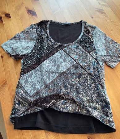 Sommerliches Shirt Gr. 34,  mit Spitze Muster