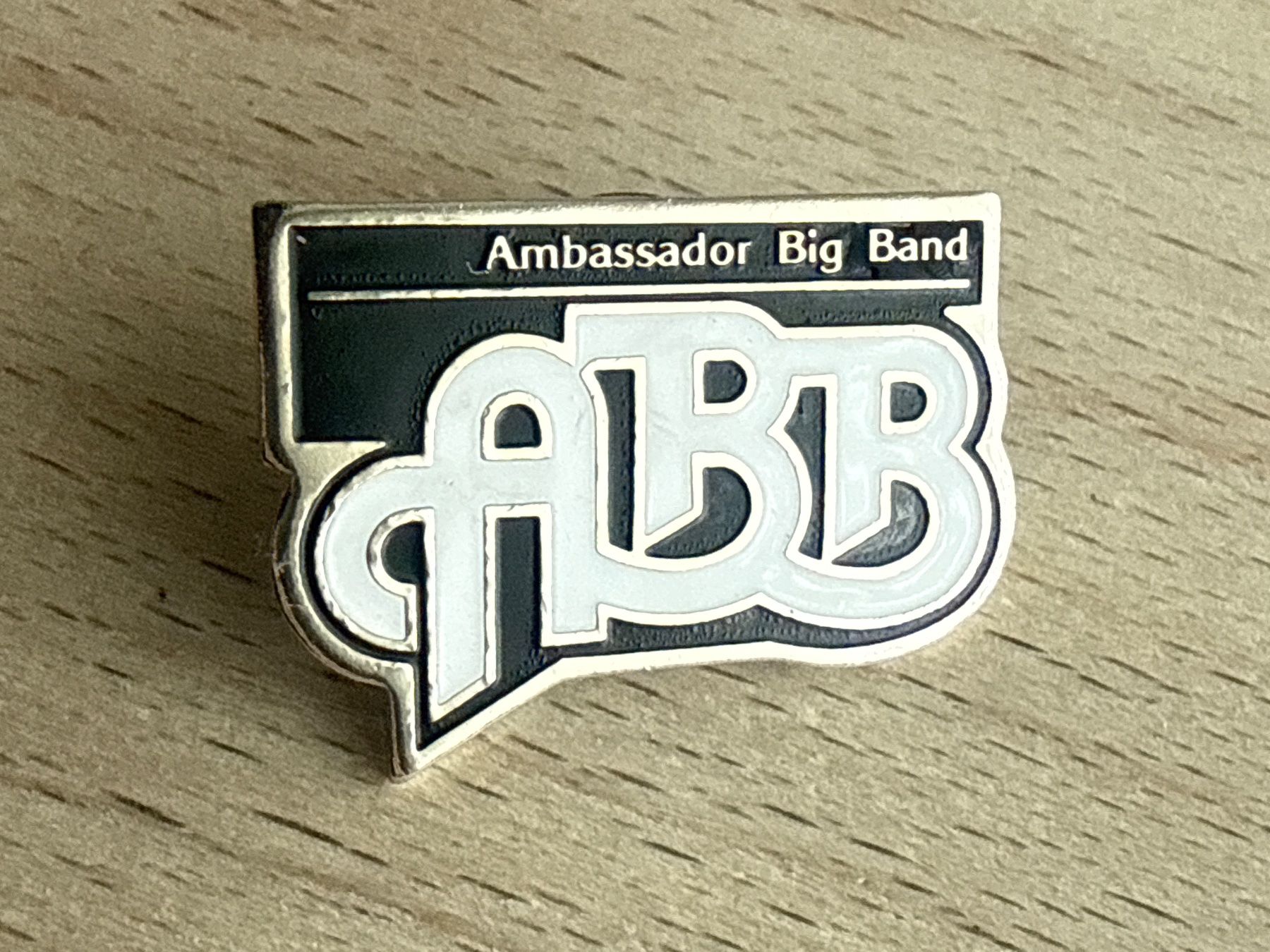 Placchette & Badge: Pin Ambassador Big Band ABB – Usato da Glattbrugg venduto da Schweigmatt