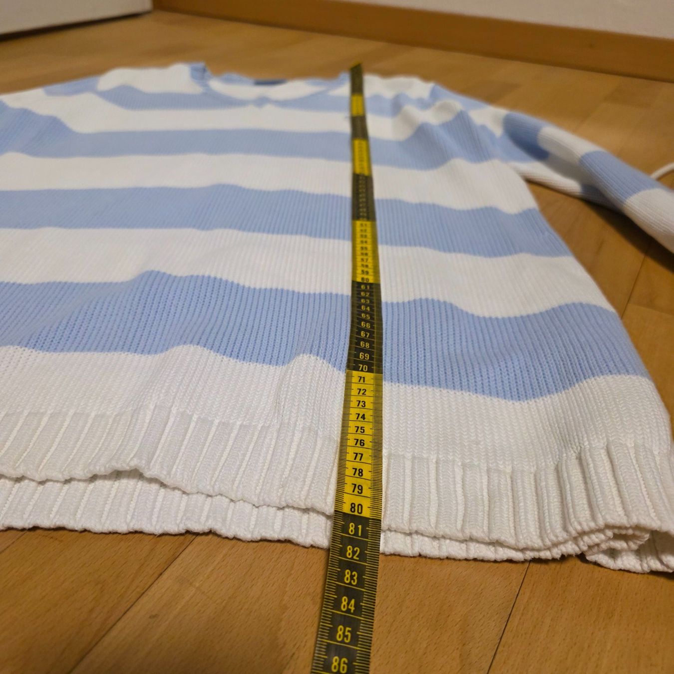 Basler Maglioni & Felpe: Blau-weisser BASLER -Pullover, gestreift Grösse 46/48 – Usato da Wald ZH venduto da CapLux 4