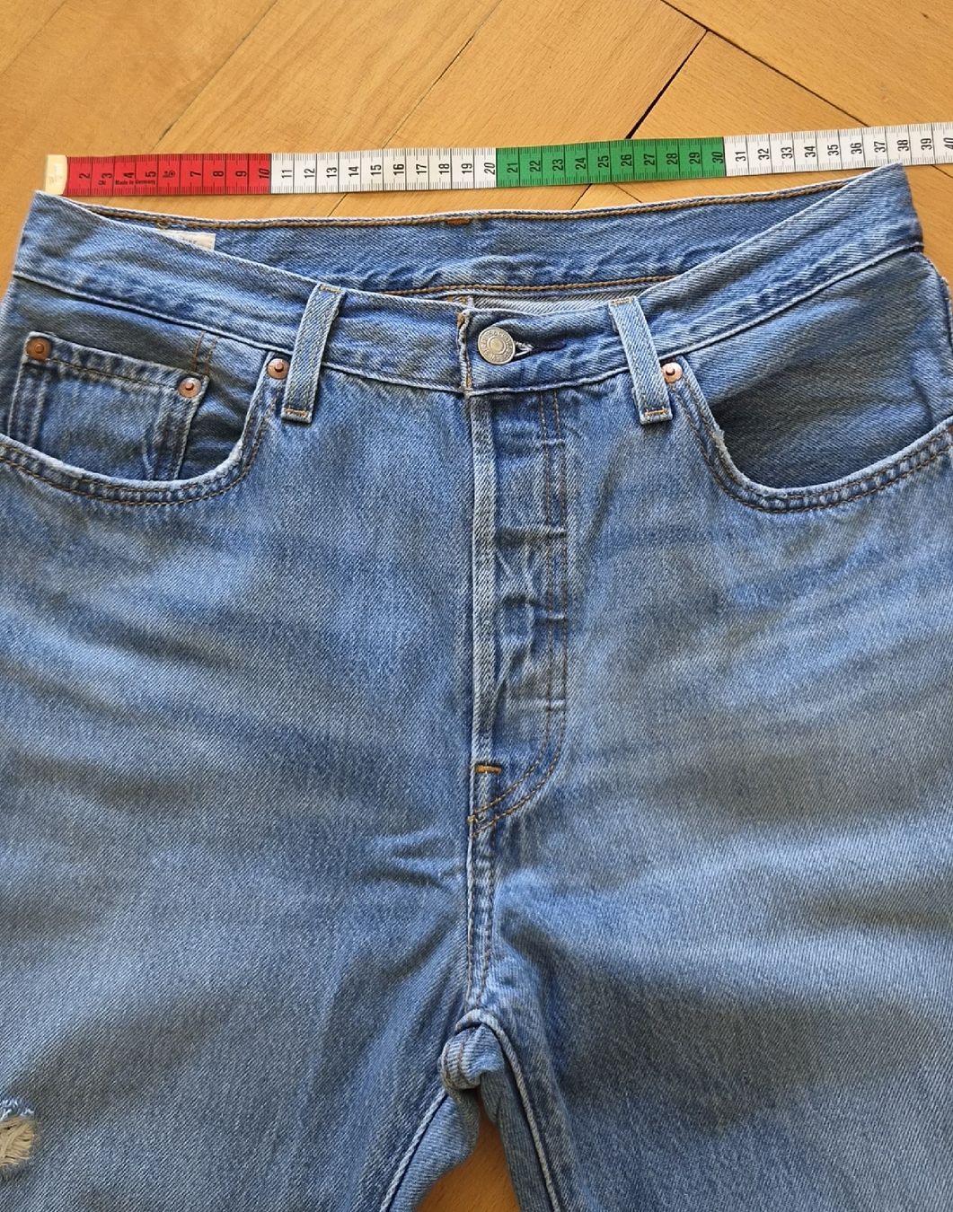 Levi's Jeans: Levi's 501 crop – Gebraucht aus La Chaux-de-Fonds von VenexiaStevenson 4