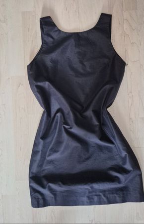 Bally Etuikleid – das kleine Schwarze mit Schweizer Stammbau