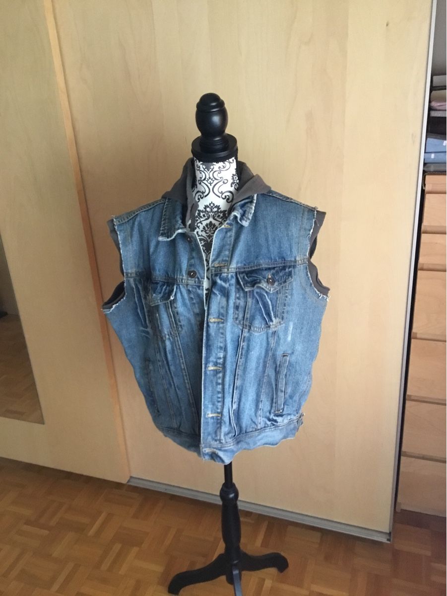 Gilet & Giacche: Jeans Giltet Vintage Gr  46 / 48 – Usato da Endingen venduto da Warlock