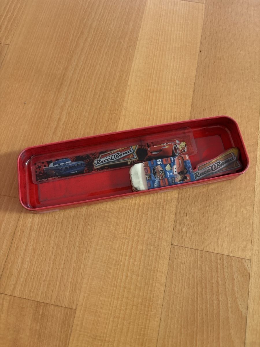 Astucci : Cars Pencil Case with erasers and ruler – Usato da Chexbres venduto da doe_xns6 1