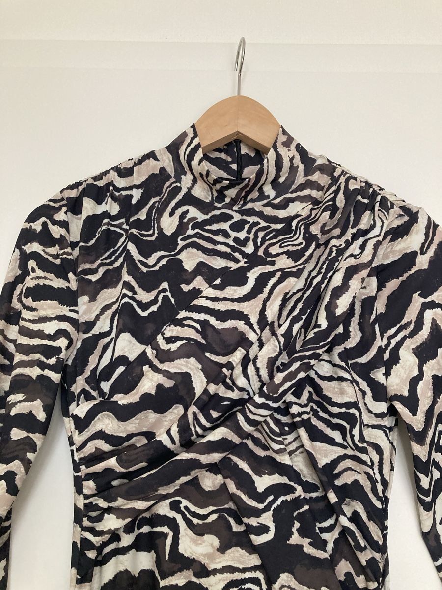 H&M Vestiti: H&M Kleid, Grösse S, Zebramuster – Usato da St. Gallen venduto da dan_9vhs 2