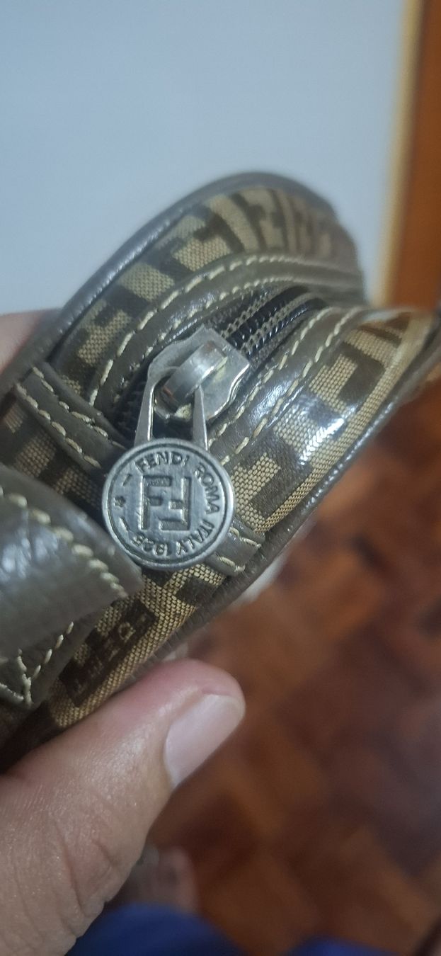 Fendi Borse da donna: Fendi Shoulder Bag Zucca Pattern Brown Used Condition – Usato da Wallisellen venduto da joe_w8ns 4
