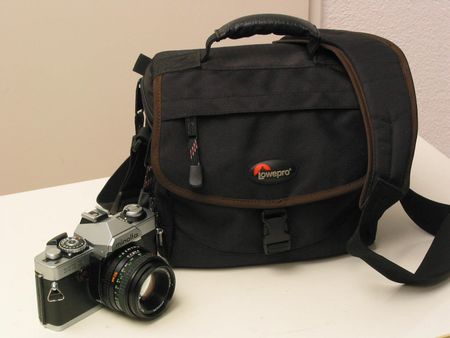 LOWE-PRO Nova-1 Fototasche Kameratasche Reflexkamera Tasche