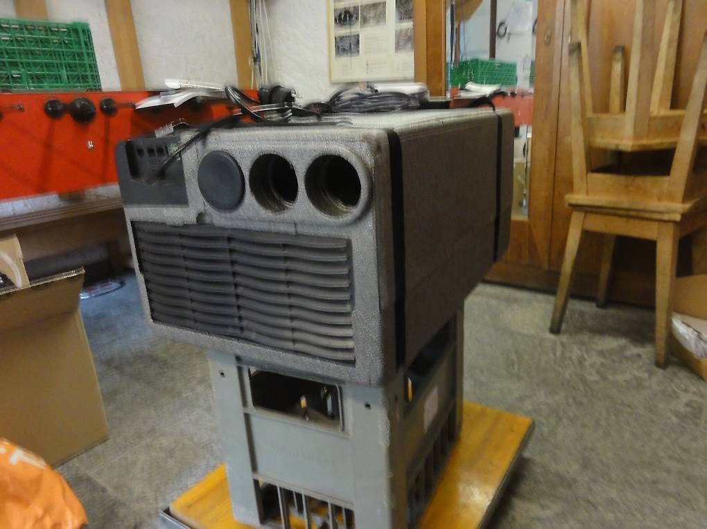 Radiatori: Wärmepumpe 220v – Usato da Mosogno venduto da ursvonplanta01 1