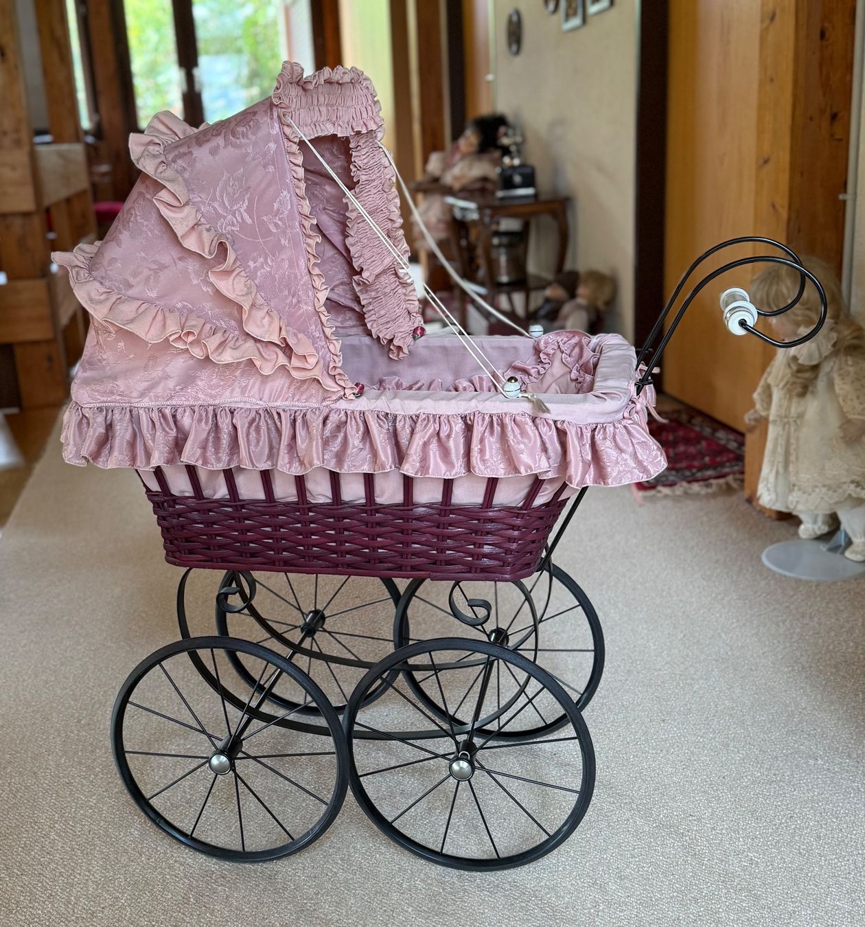 Nostalgischer Puppenwagen - Liebhaberstck im Vintage-Look (Gebraucht) in  Aarburg fr CHF 20  nur Abholung auf Ricardo kaufen