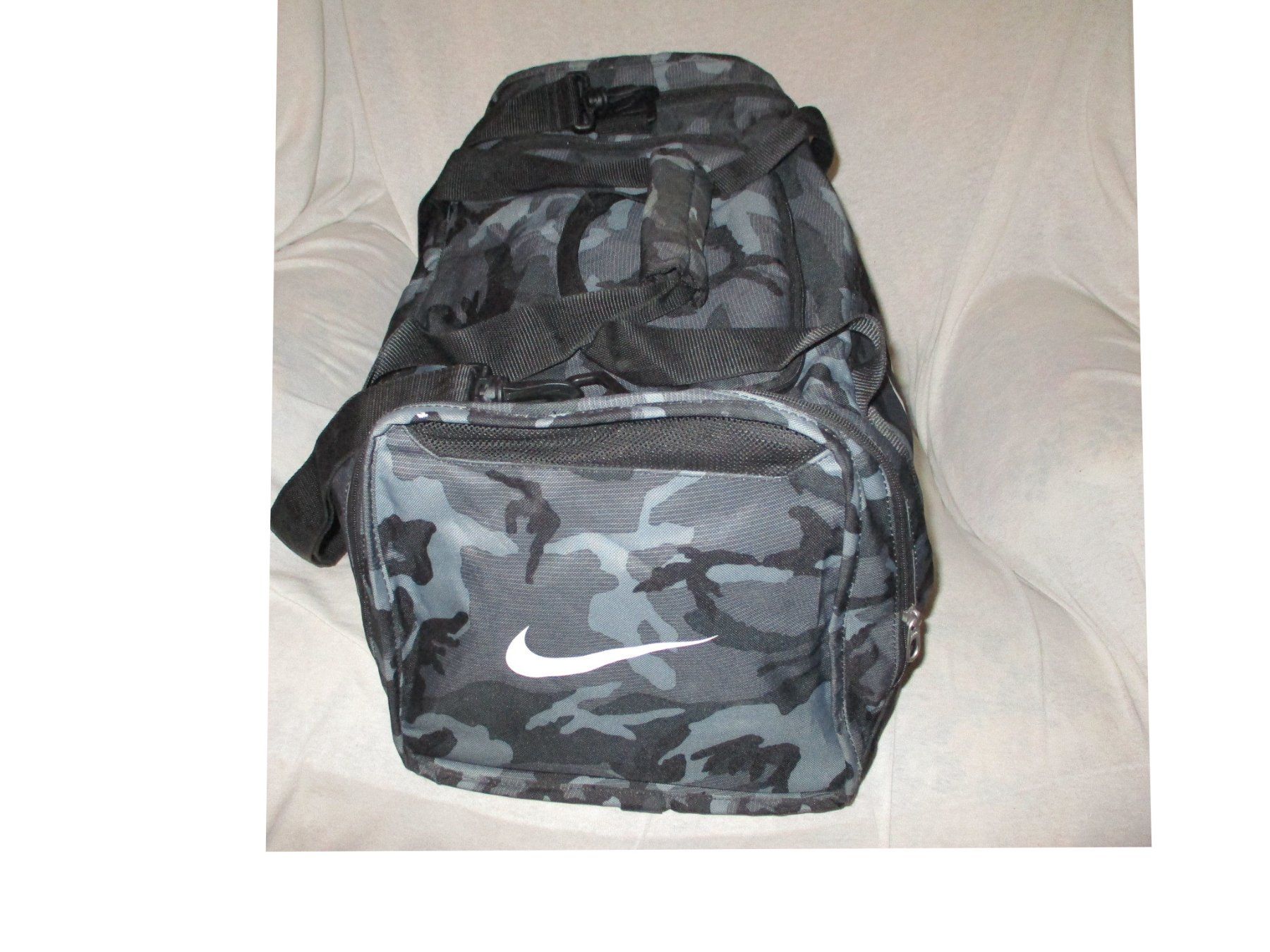 Nike Borse: Tasche Nike – Usato da Dietikon venduto da mad_7fpf 1