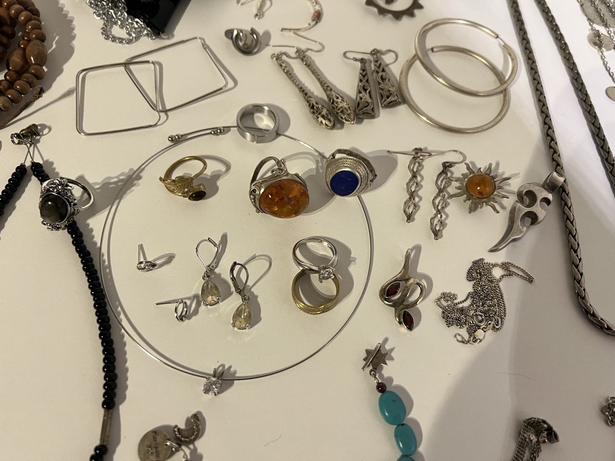 Autres bijoux: Lot de bijoux – D'occasion à St-Pierre-Clages par ste_xk6p 6